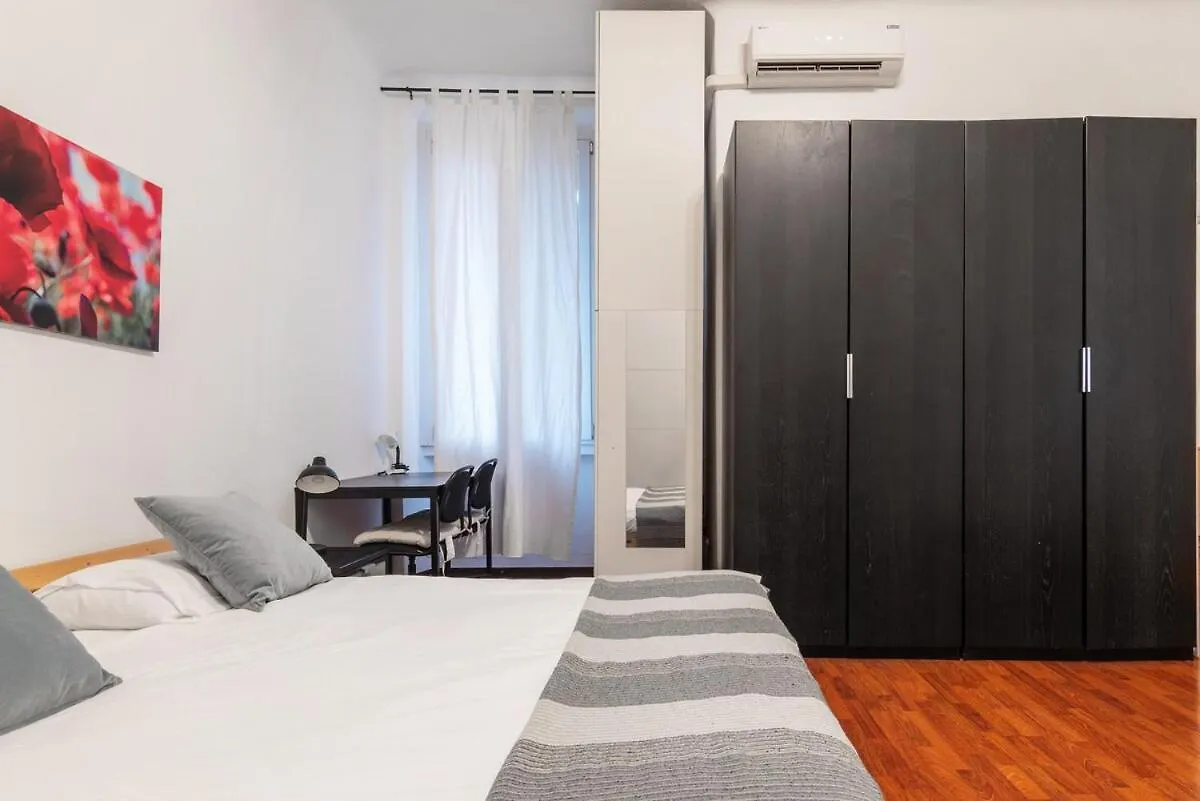 Fiamma20 Appartamento In Tricolore Milan Apartment